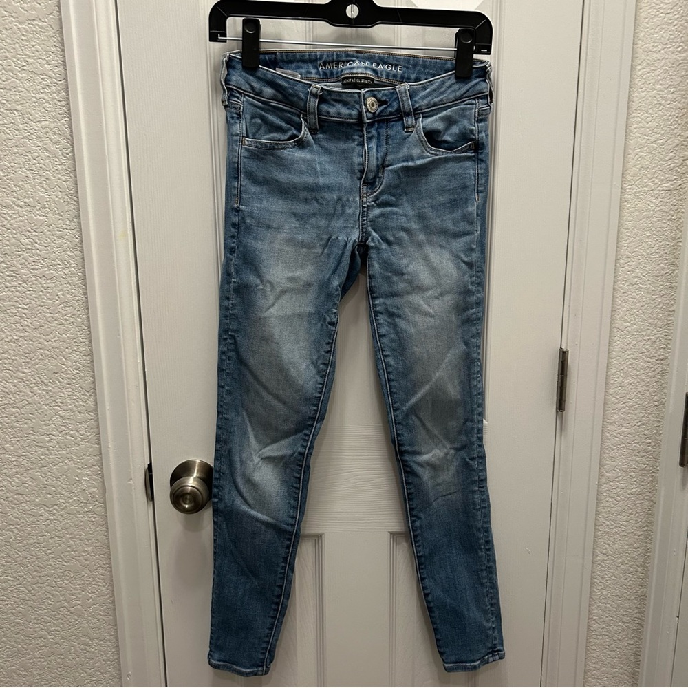 Medium wash American Eagle jeans size 0R